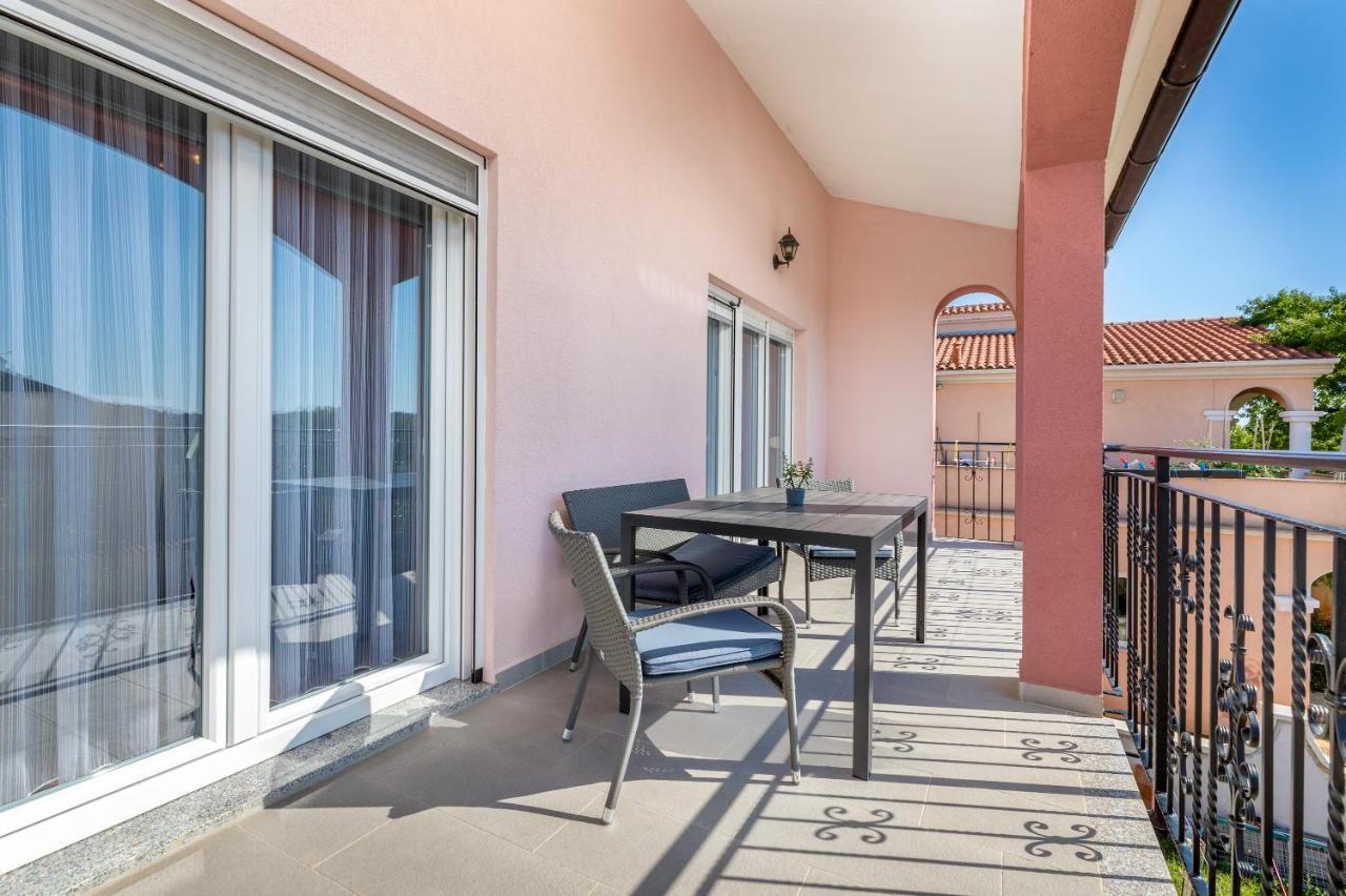 Apartman Vera Пула Екстериор снимка